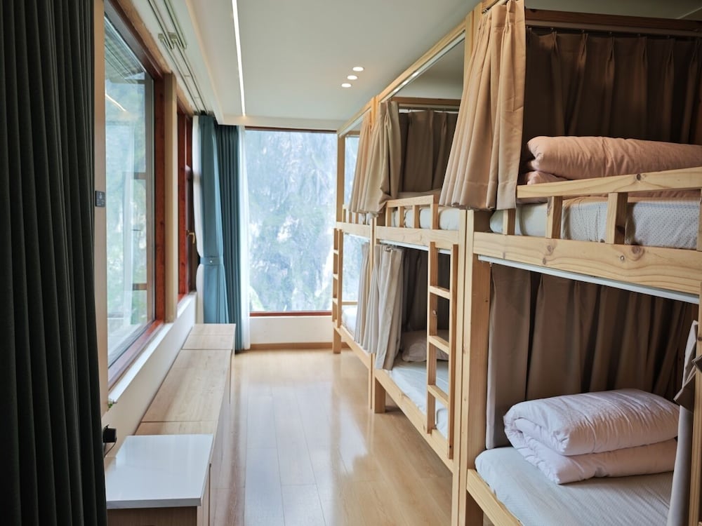 Panoramic Shared Dormitory, Women only, Hill View photo 1