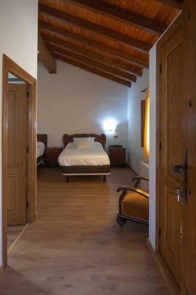 Standard Triple Room photo 3