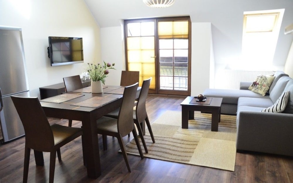Deluxe Duplex, Multiple Beds, Terrace (Bulwar Prestige) photo 3