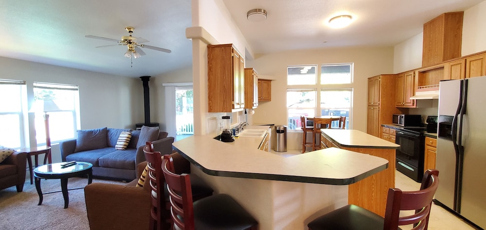 Premium House photo 2