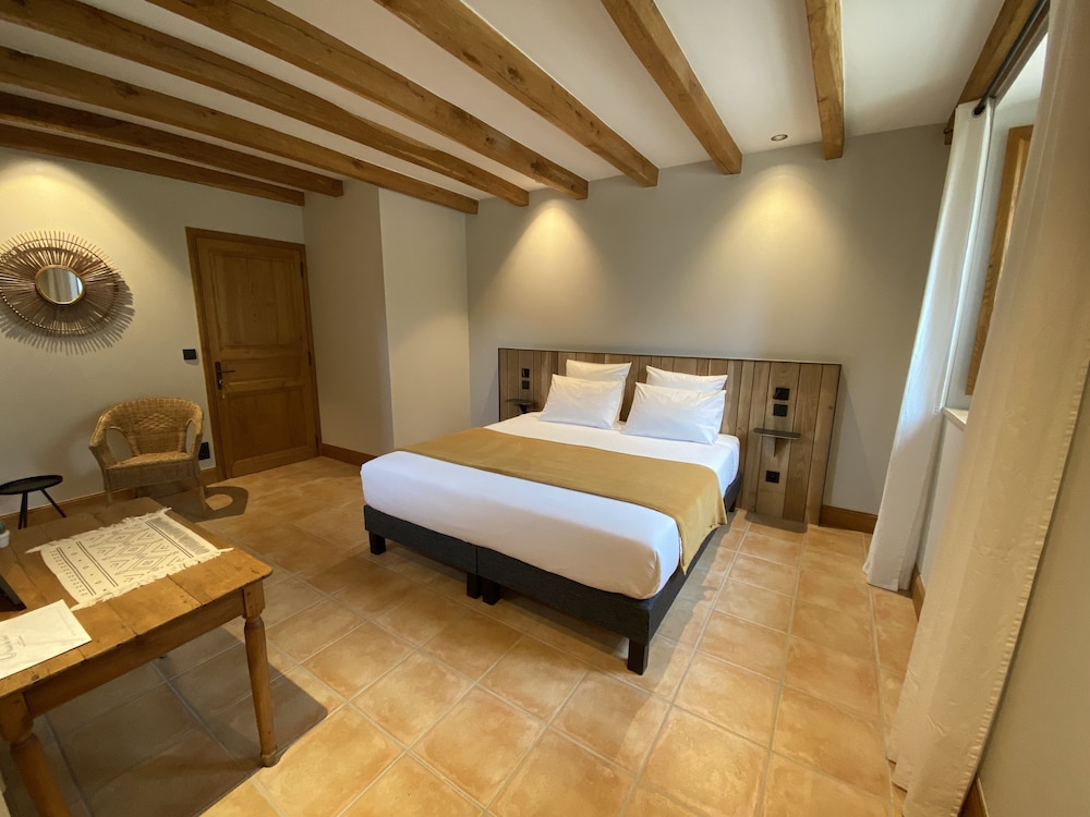 Deluxe Double Room, 1 King Bed, Non Smoking, Valley View photo 1