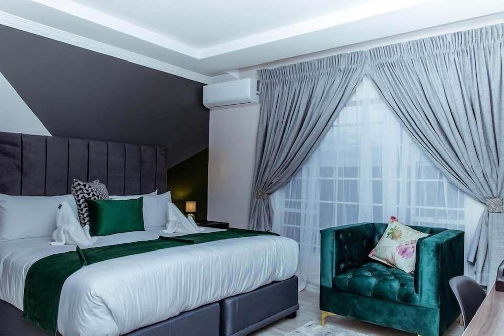 Executive Room photo 2