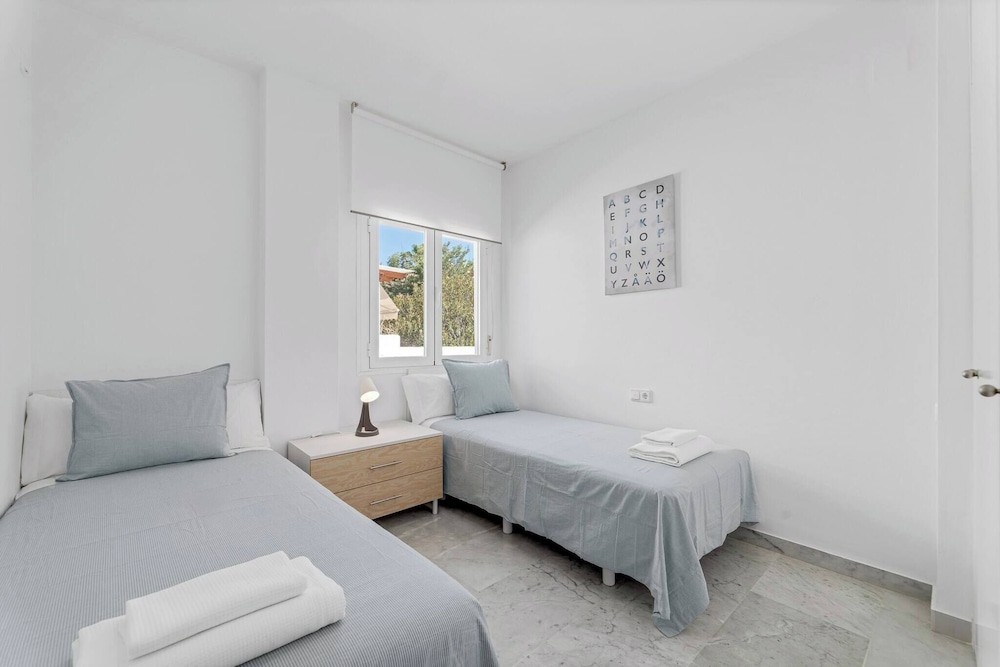 Familienstrandapartment mit Pool, Foto 4