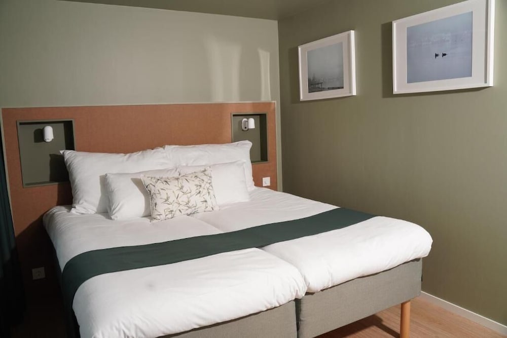 Standard Double or Twin Room photo 1