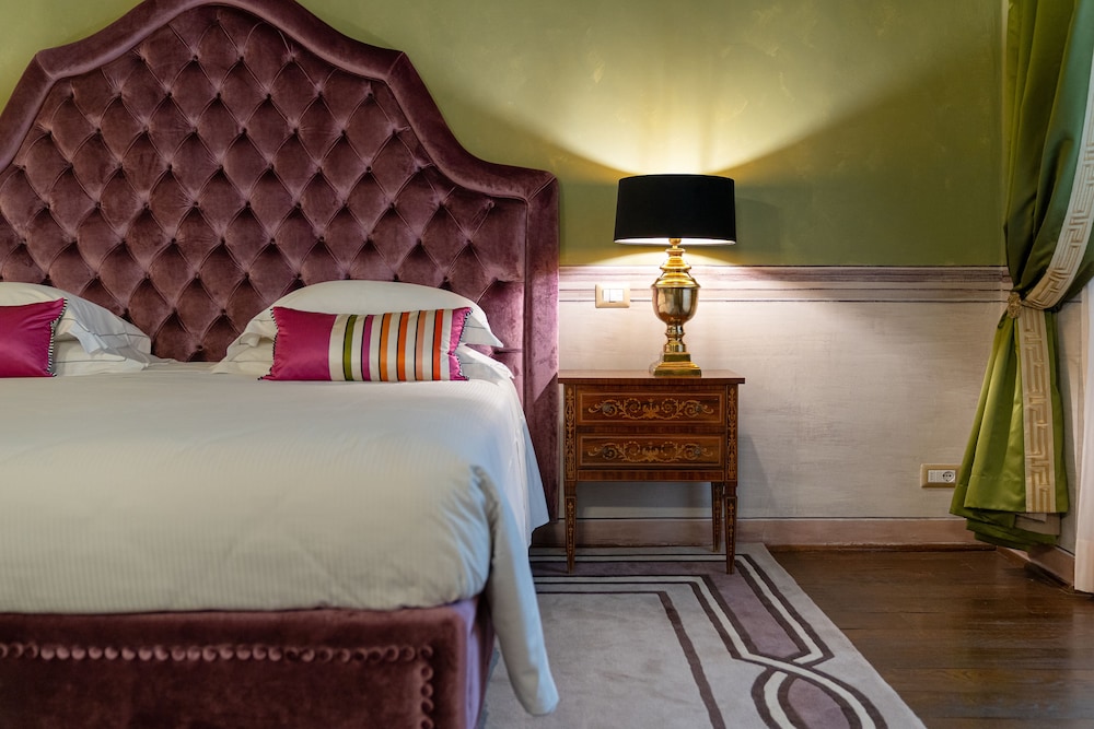 Deluxe Suite (Beatrice)