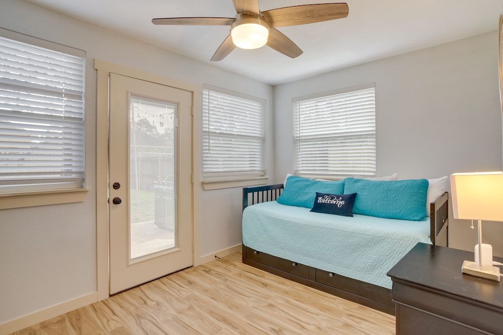 House (4 Bedrooms) photo 2
