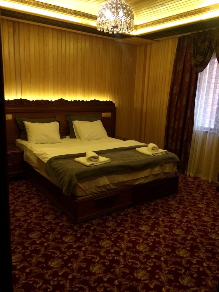 Suit Rooms 4 Kisi photo 1