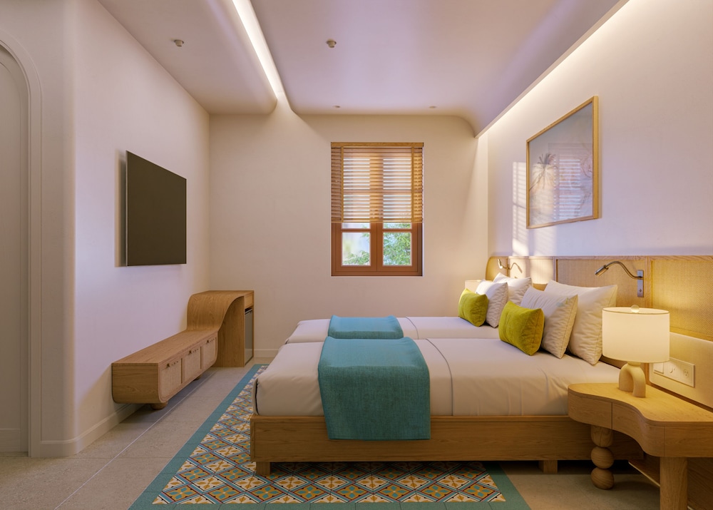 Deluxe Double or Twin Room, City View