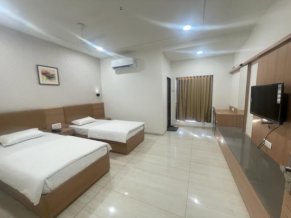 Deluxe Twin Room photo 2