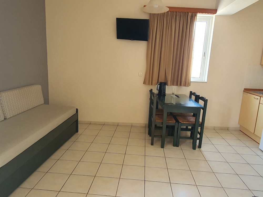Comfort Apartment, 1 Bedroom, Balcony ((2-4 Persons)) photo 3