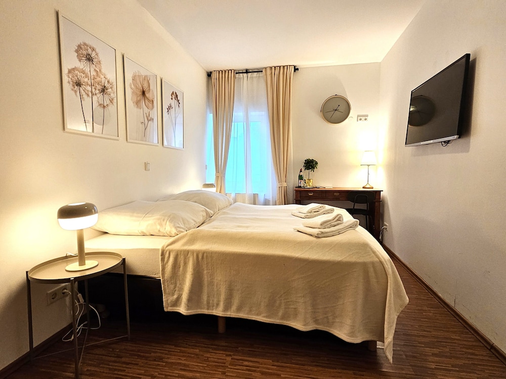 Basic Double Room, Non Smoking