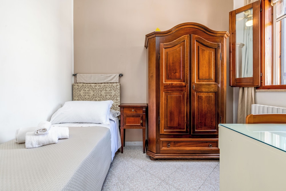 Comfort Single Room