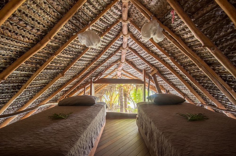 All Inclusive Private Bungalow 'Kahaia' with Ensuite photo 2