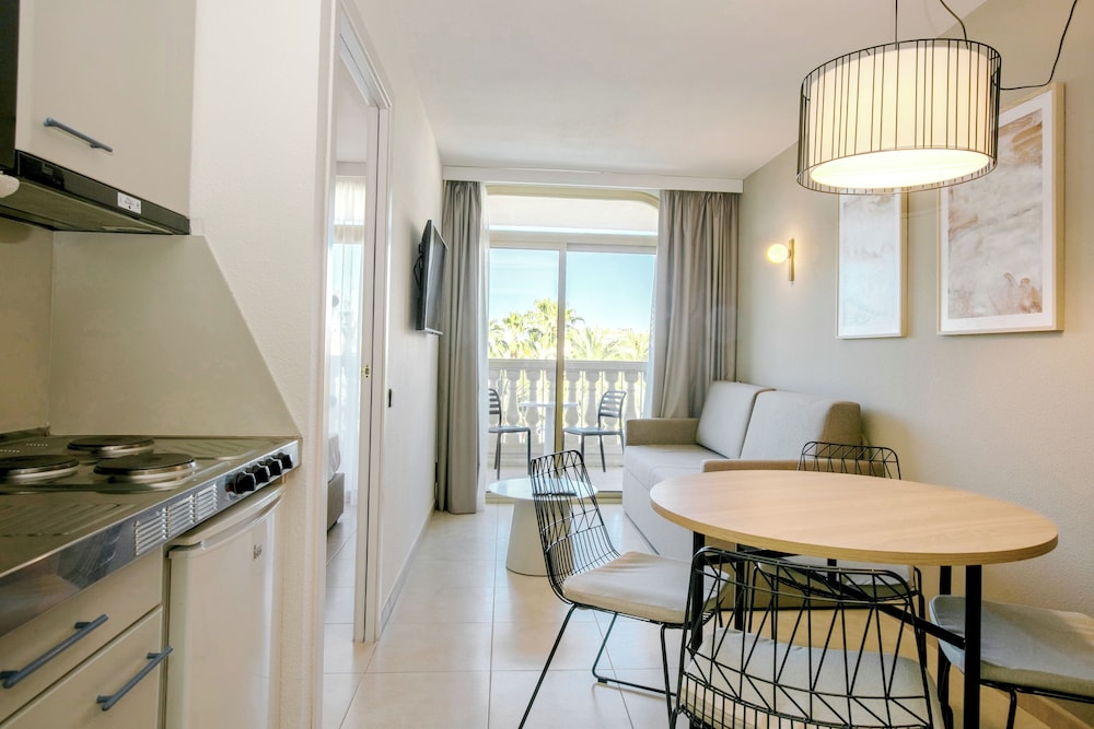 Apartment (2 adults + 1 child) - Photo 1