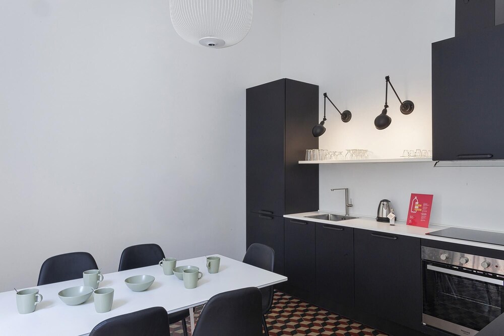 Apartment photo 2