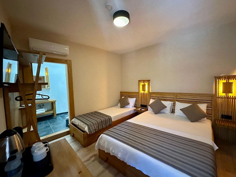Triple Room - Photo 6