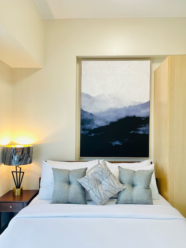 Comfort Studio, 1 Double Bed, Pool Access, City View