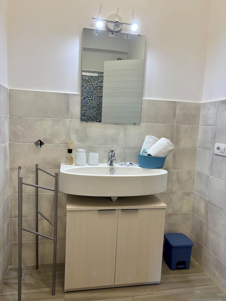Basic Double or Twin Room, Garden View photo 2