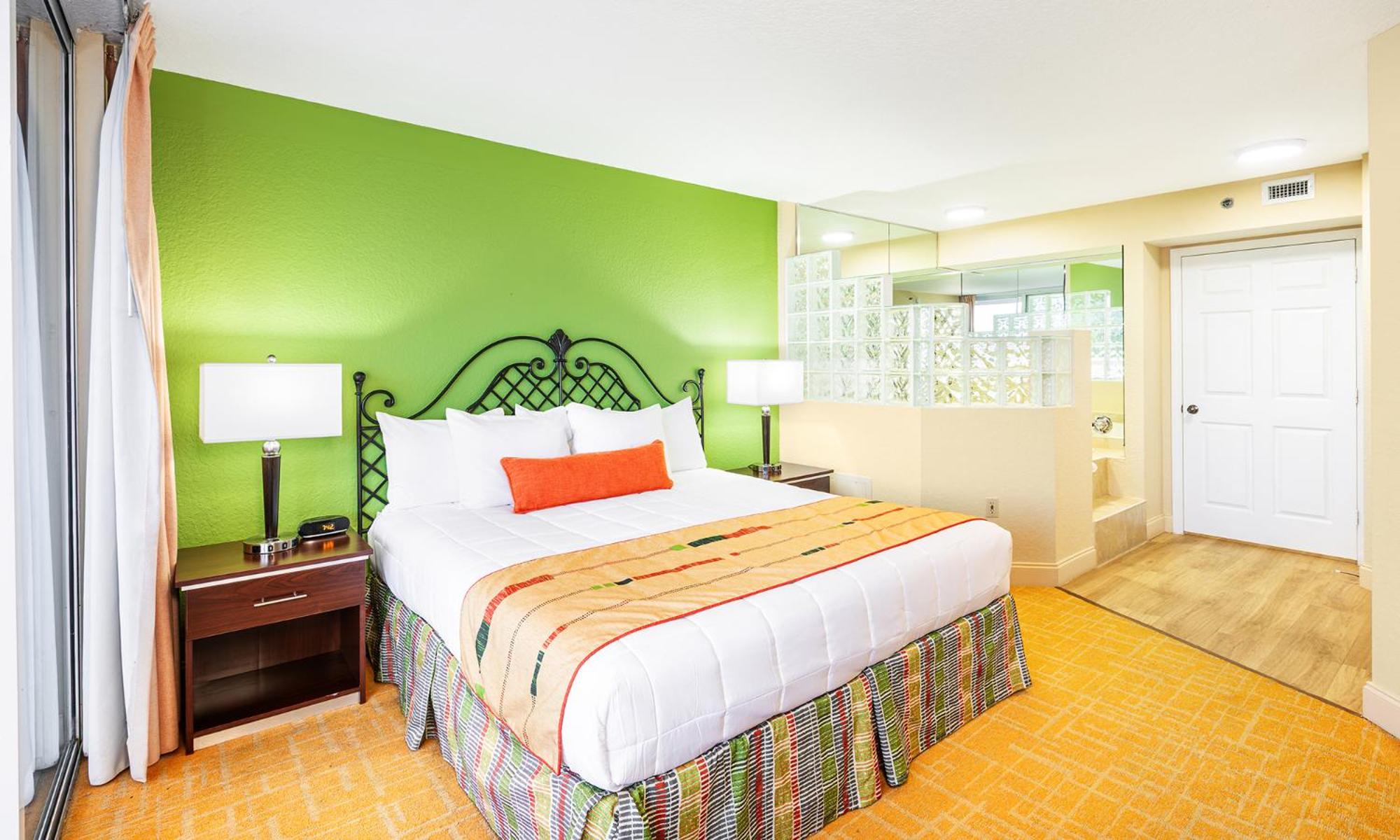 King Suite with Pool View - Photo 1