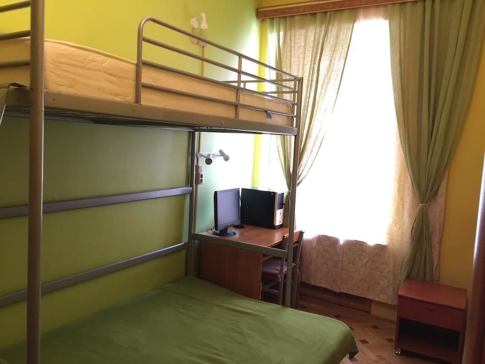 Economy Triple Room