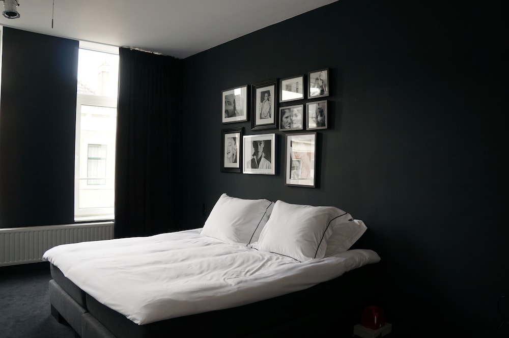 Double Room (Gabriel)