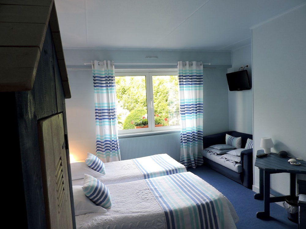 Standard Twin Room photo 2