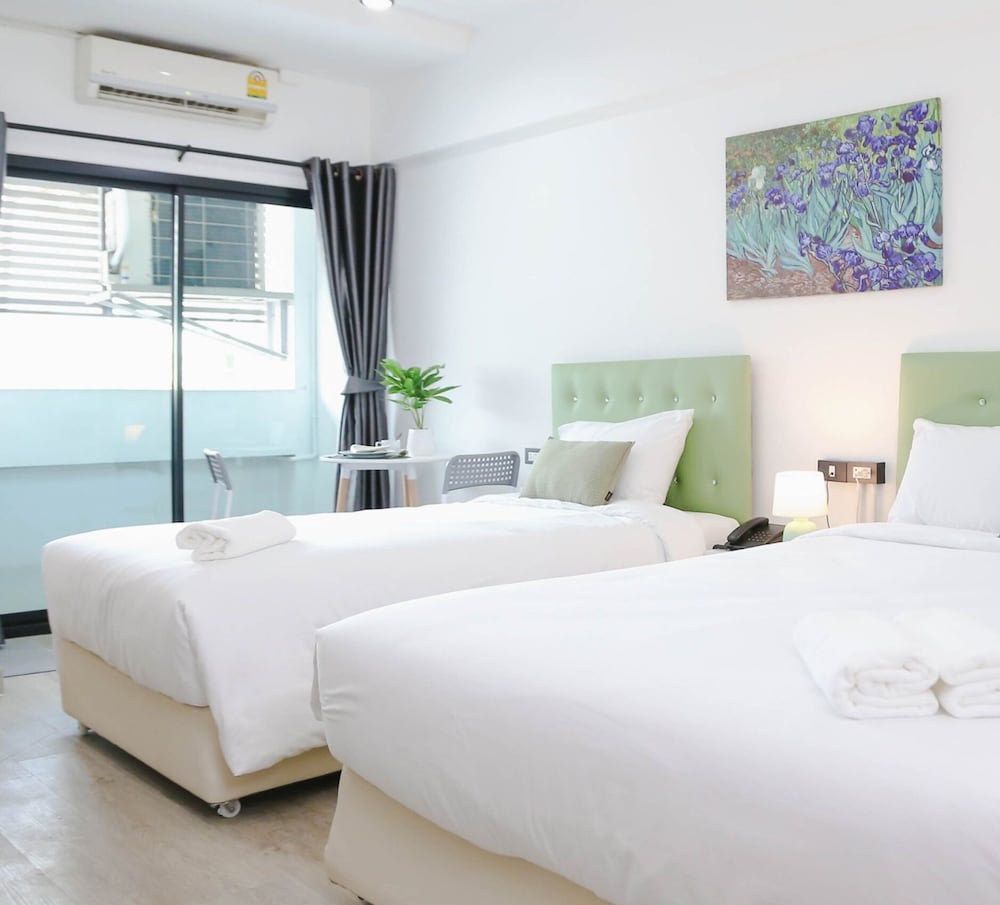 Deluxe Twin Room photo 1