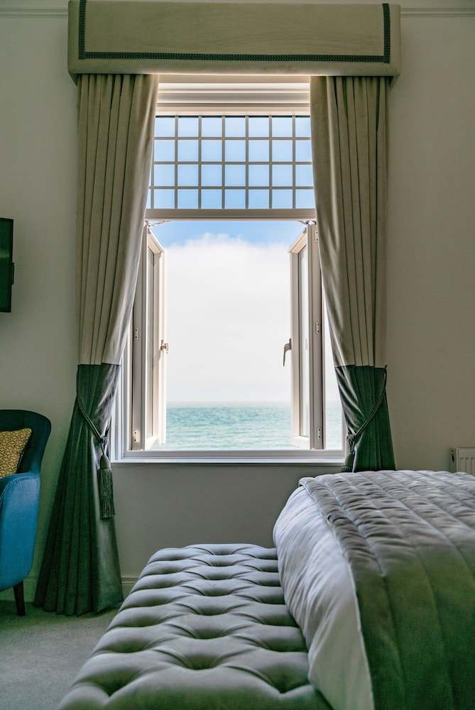 Deluxe Double Room, 1 Double Bed with Sofa bed, Private Bathroom, Sea View