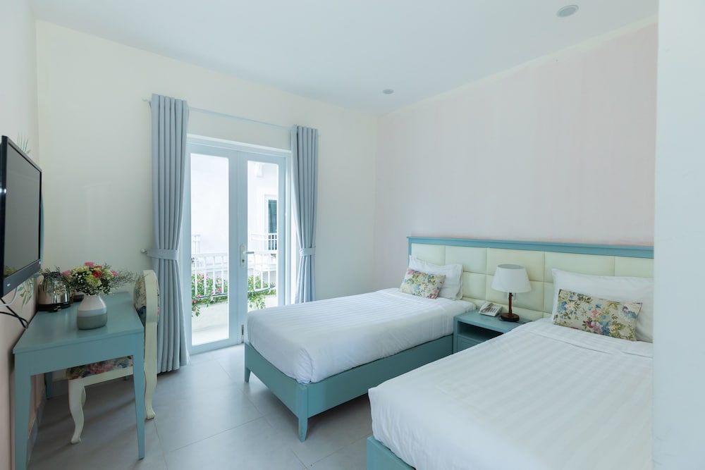 Superior Double or Twin Room, 1 Double or 2 Twin Beds photo 2