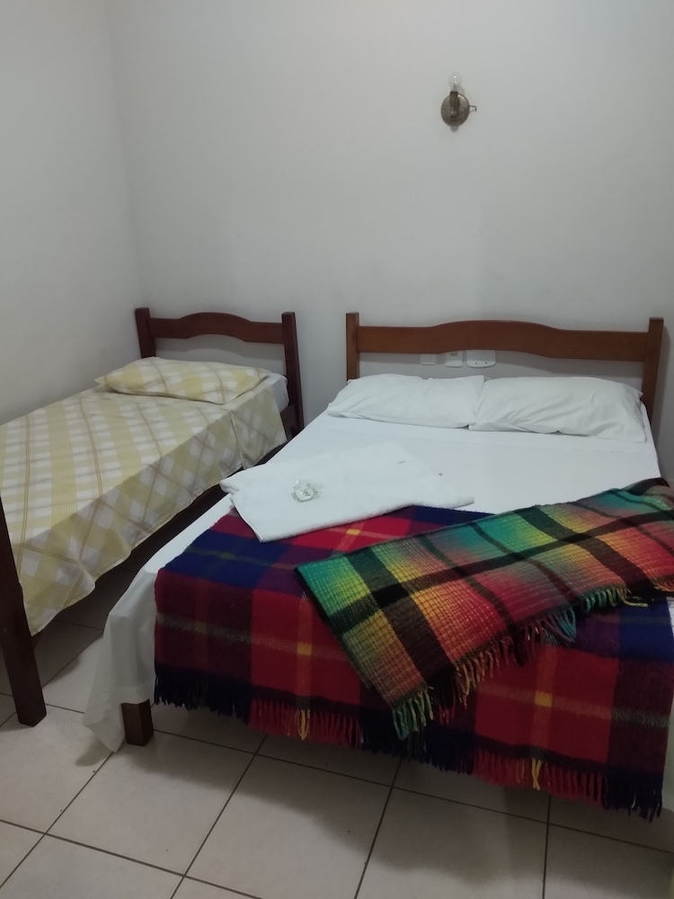 Economy Triple Room photo 3