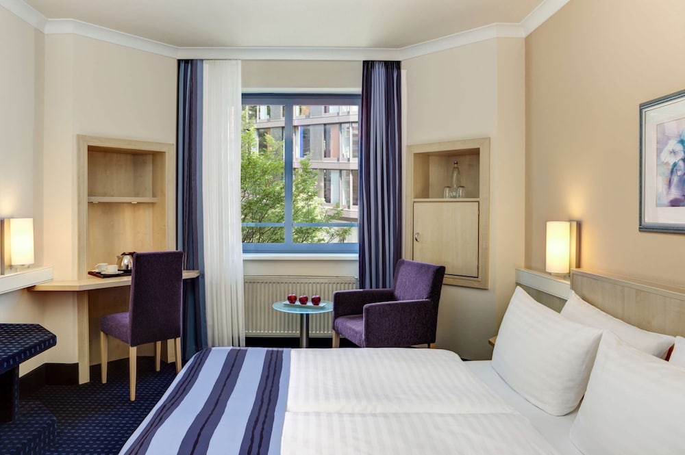 Business Room, 2 Twin Beds