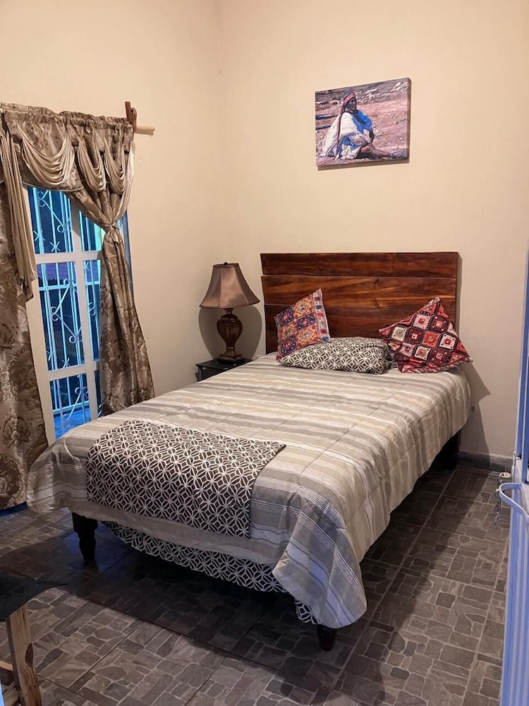 Comfort Room, Mountain View