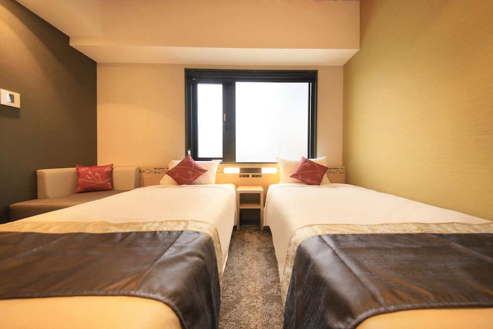 Twin Room, Non Smoking photo 3