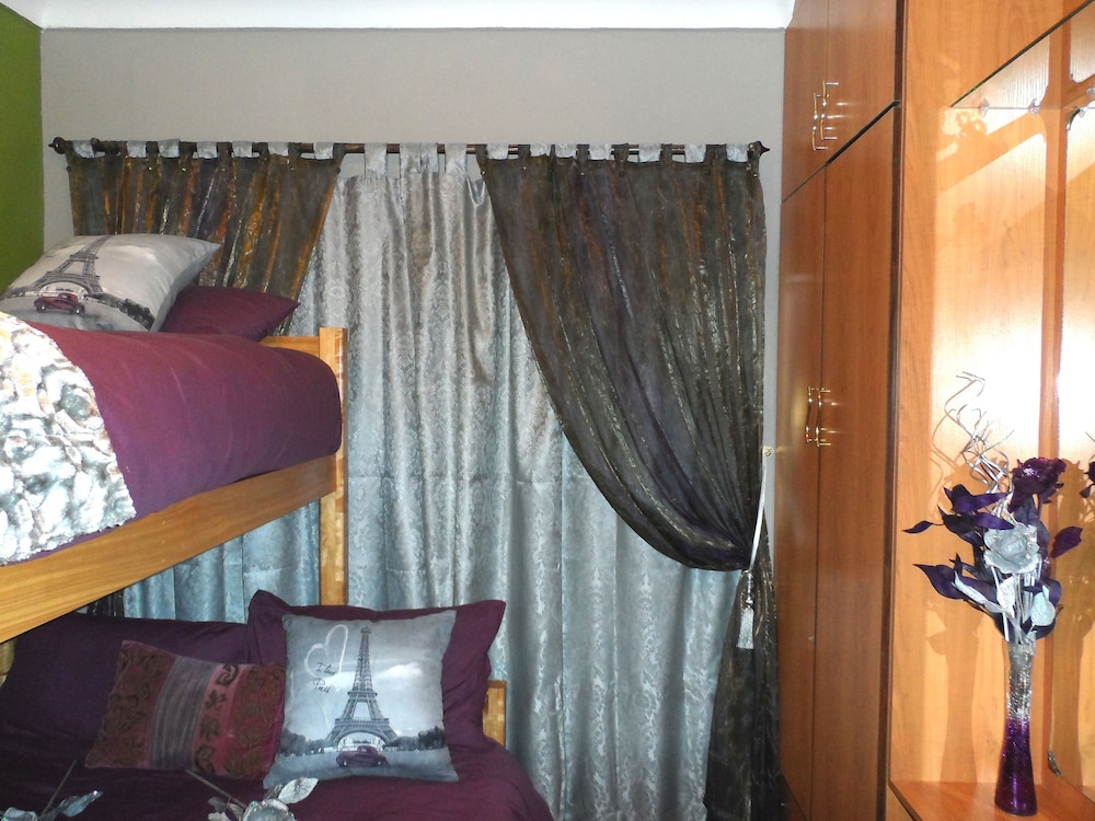2 Family Rooms Self Catering photo 3