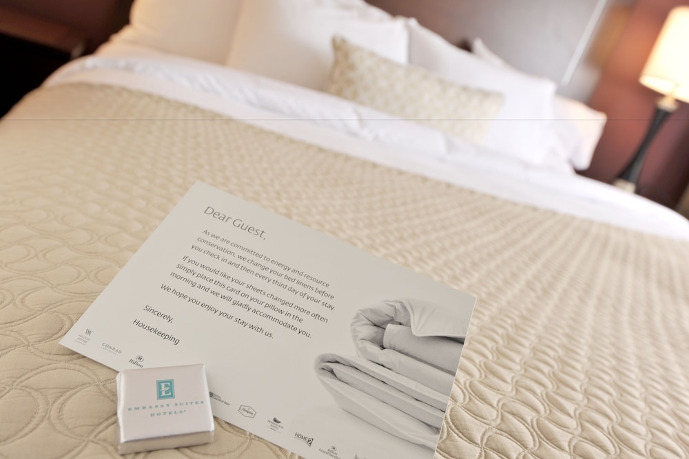 Room, 1 King Bed, Accessible, Bathtub (Mobility & Hearing, In-room air purification) - Photo 2