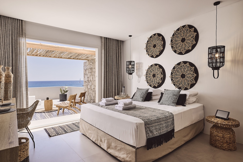 Luxury Suite with Sea View