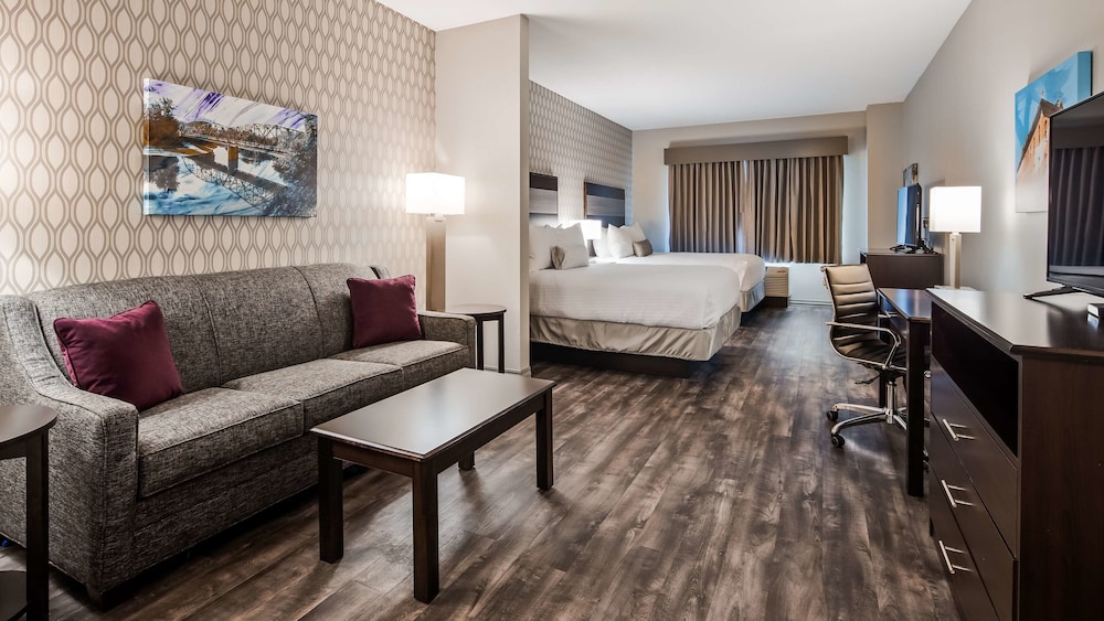 Suite, 2 Queen Beds, Non Smoking, Kitchenette photo 2