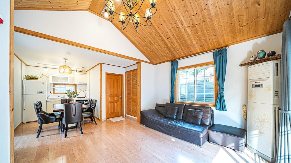 Basic Room, 1 Bedroom (Familyroom) - Photo 1
