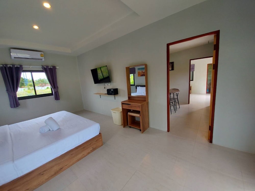 2 Bedroom House - Photo 5