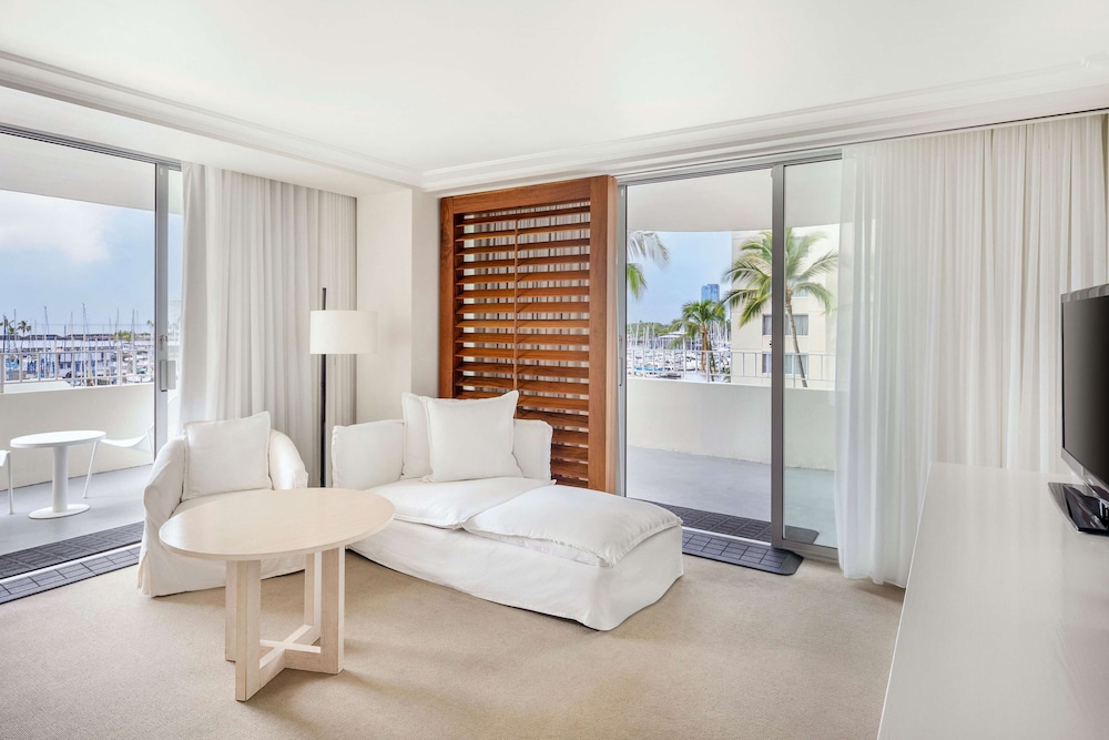 1 Bedroom Oceanfront Queen Suite Roll in Shwr - Photo 5