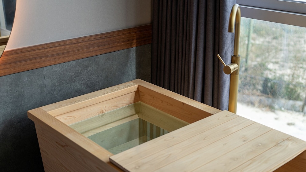 H. Hinoki Twin, Ocean View photo 3