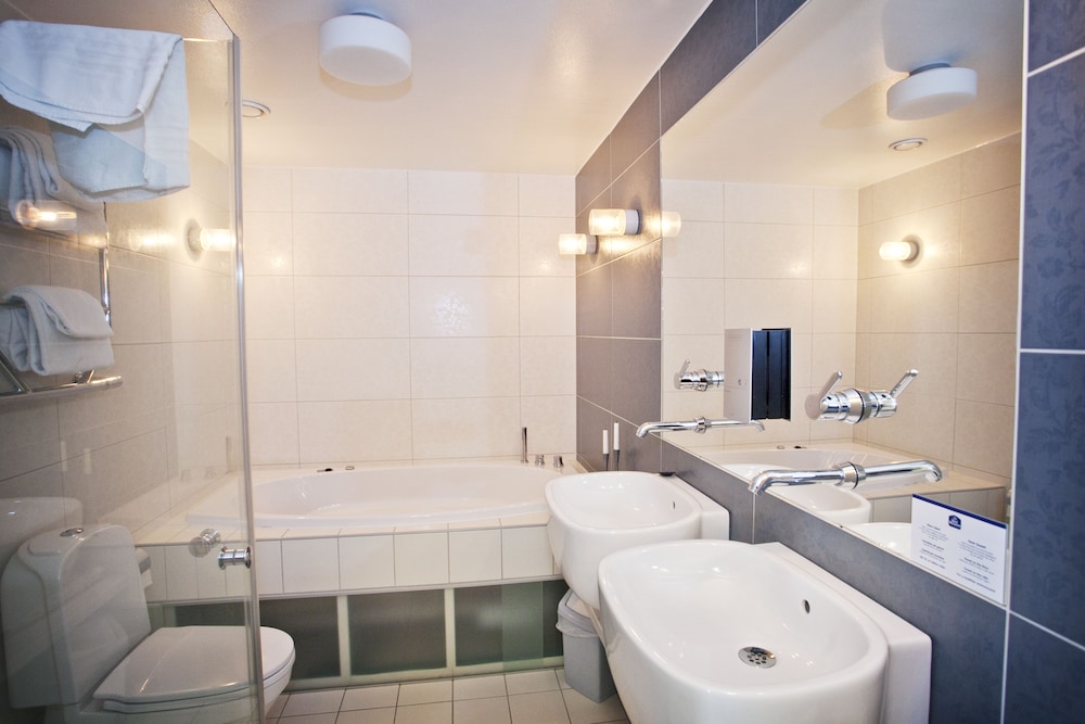 Suite, 1 Double Bed, Non Smoking - Photo 9