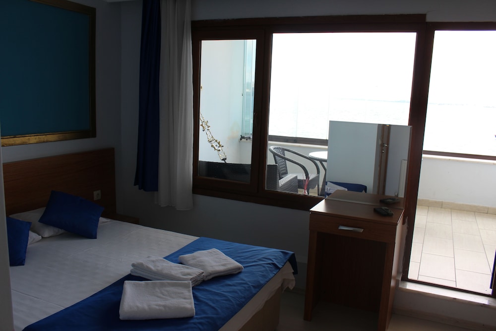 Suite, Sea View photo 1