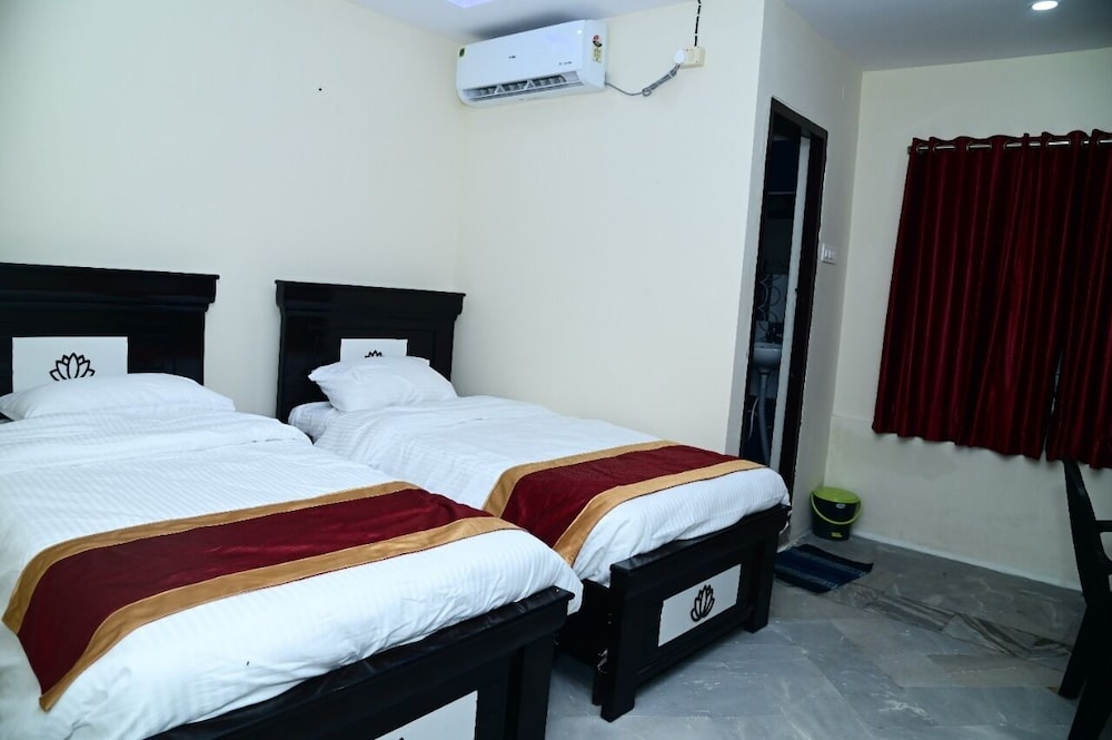 Deluxe Room, 1 King Bed