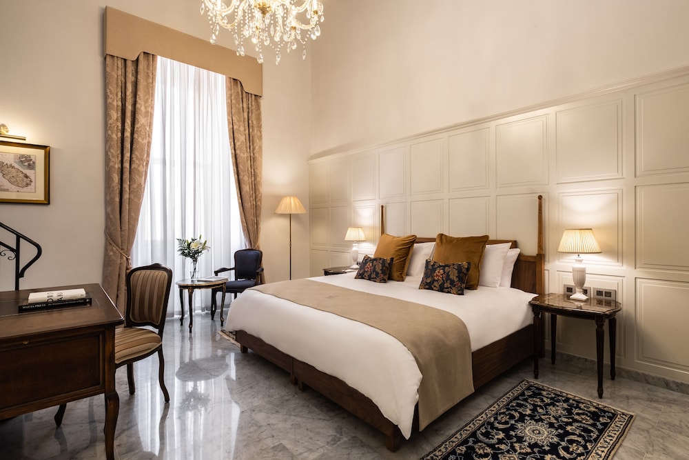 Suite, City View (Duplex)