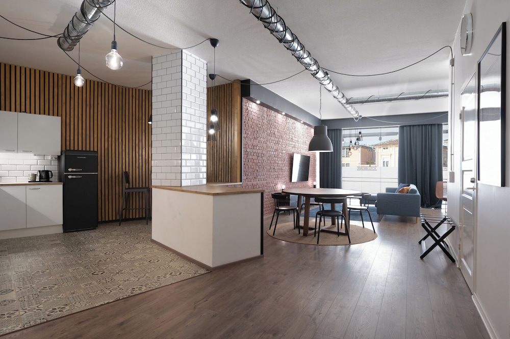 Deluxe Studio photo 2