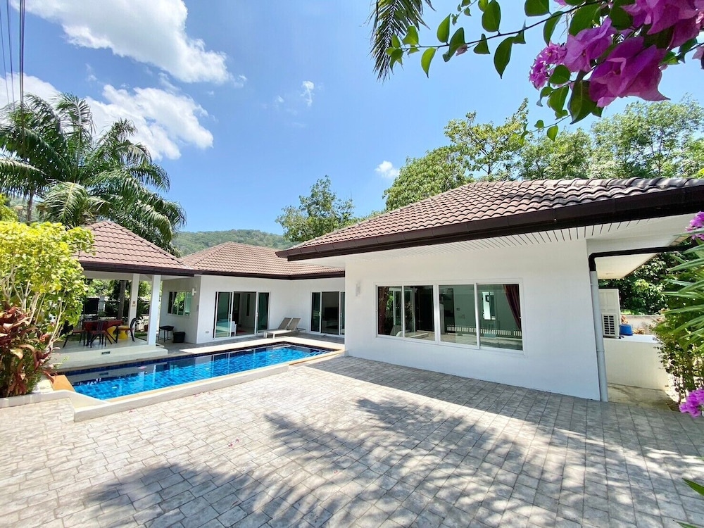 Villa, 4 Bedrooms, Smoking, Private Pool photo 3