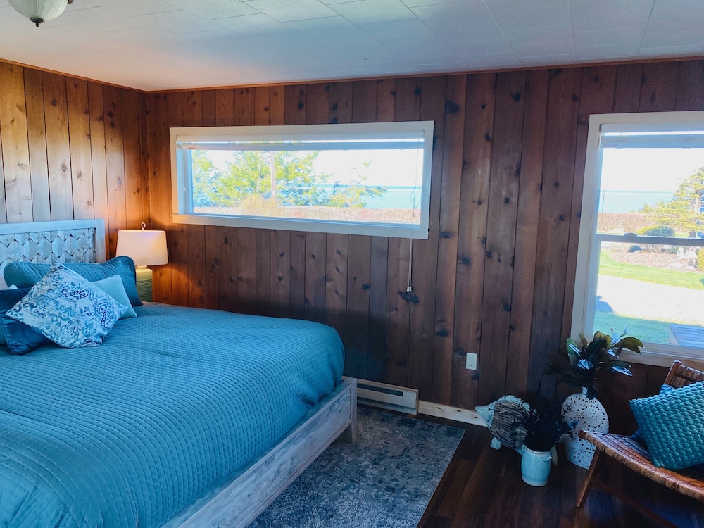 Premier Cottage, 1 Bedroom, Bay View, Sea Facing photo 2