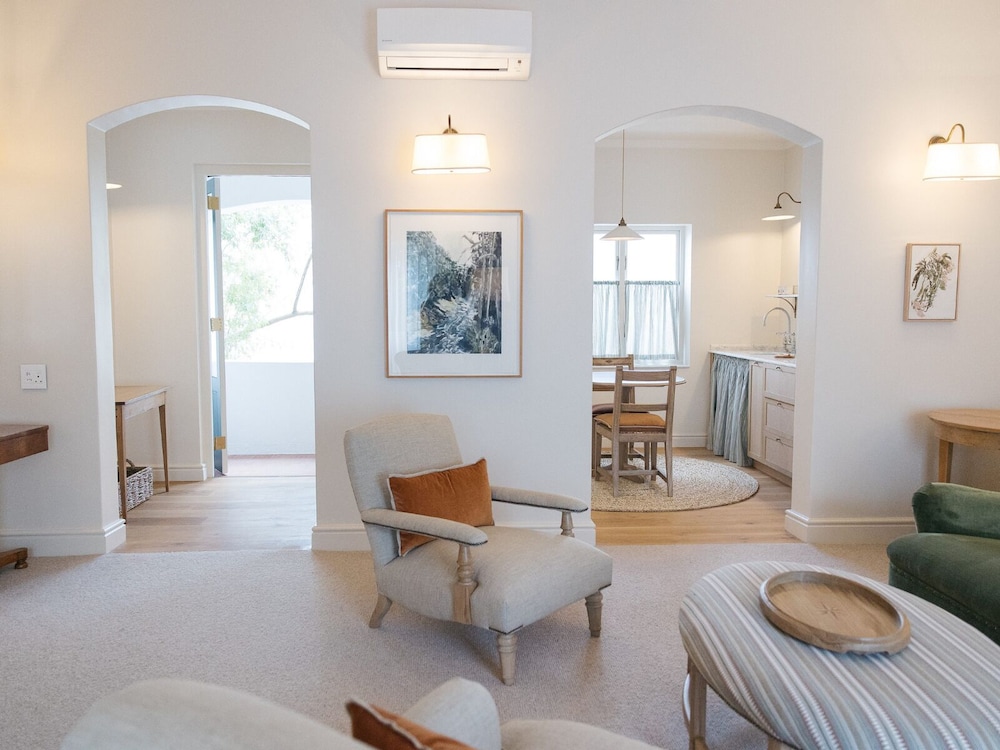 Luxury Garden Suite - Photo 2