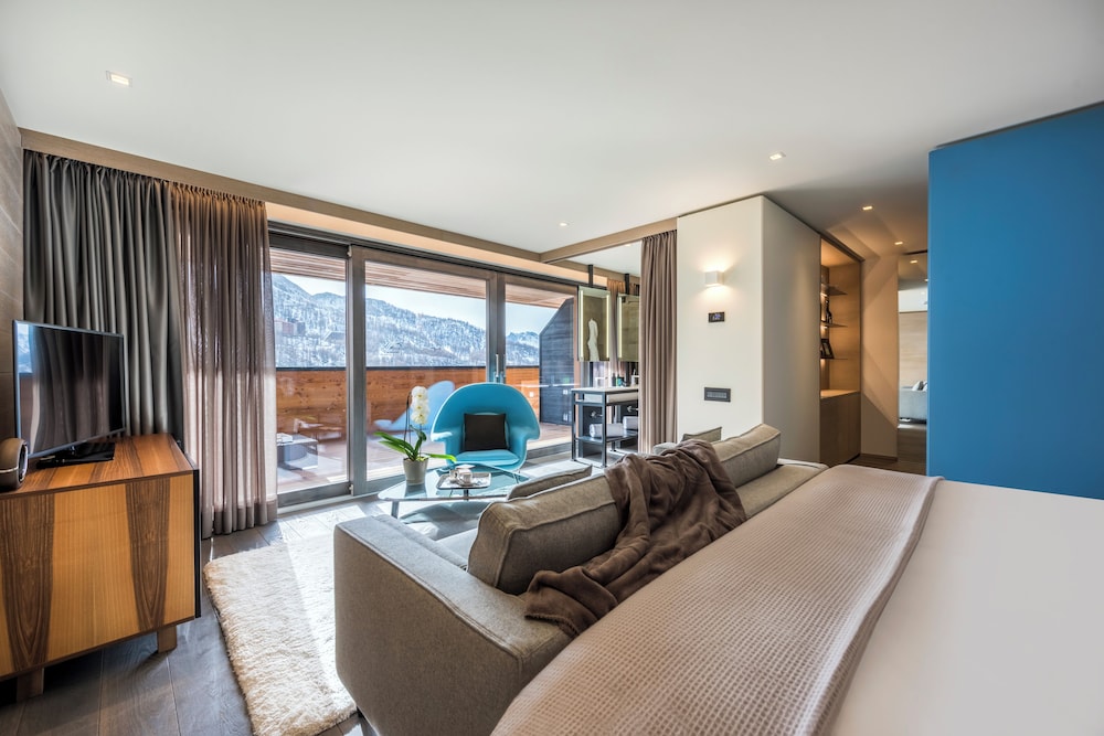 Junior Suite, Balcony, Mountain View